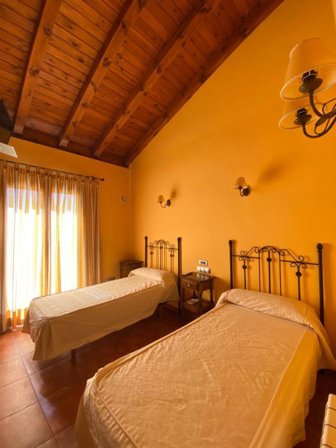 Hotel Hosteria De Monzon Монсон-де-Кампос Экстерьер фото